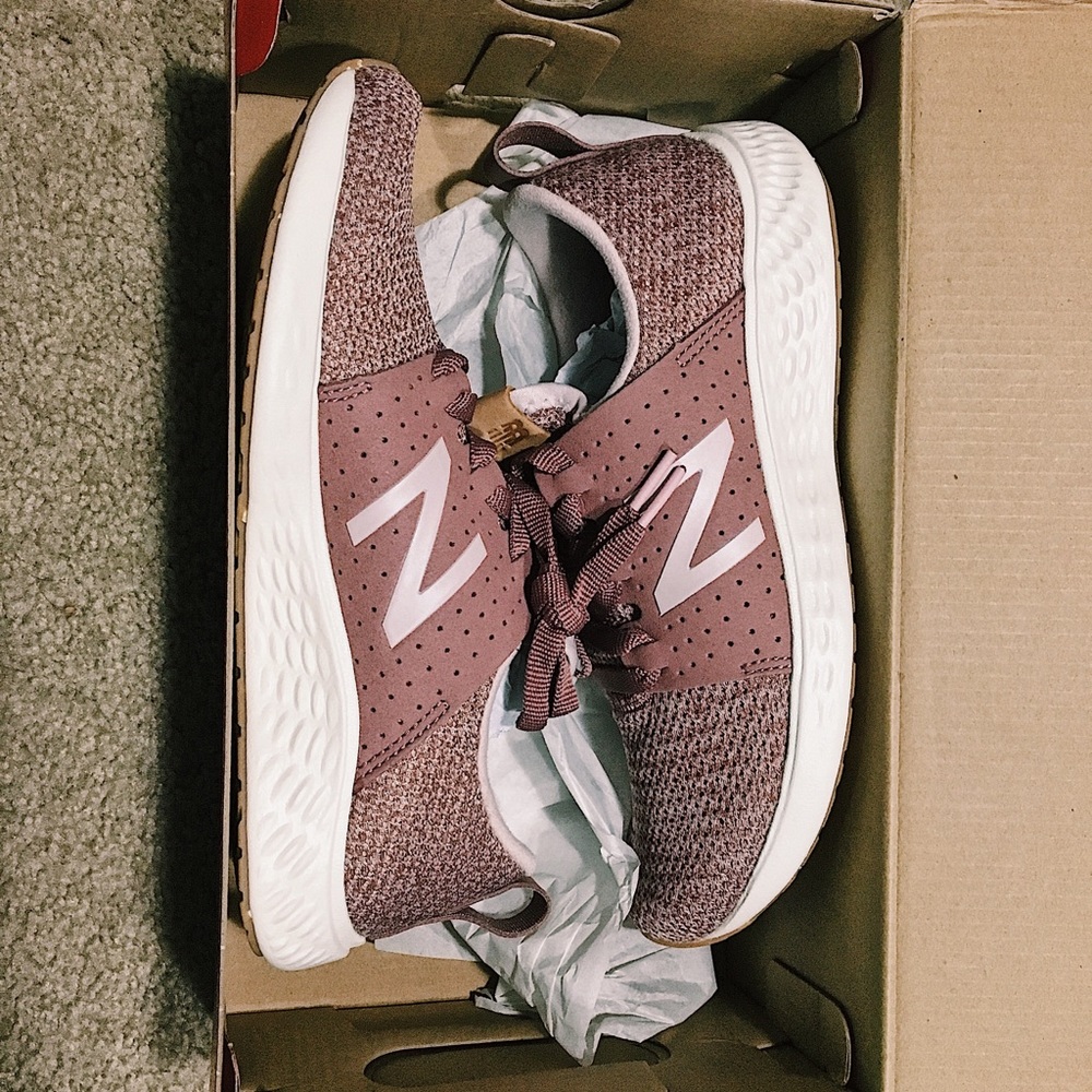 New Balance Rose Color Sneakers
